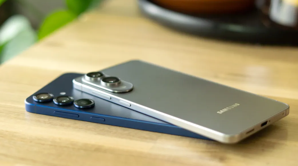 갤럭시 s25 엣지 vs 아이폰 15 프로 스펙 성능 디자인 가격 비교 차이점 확인